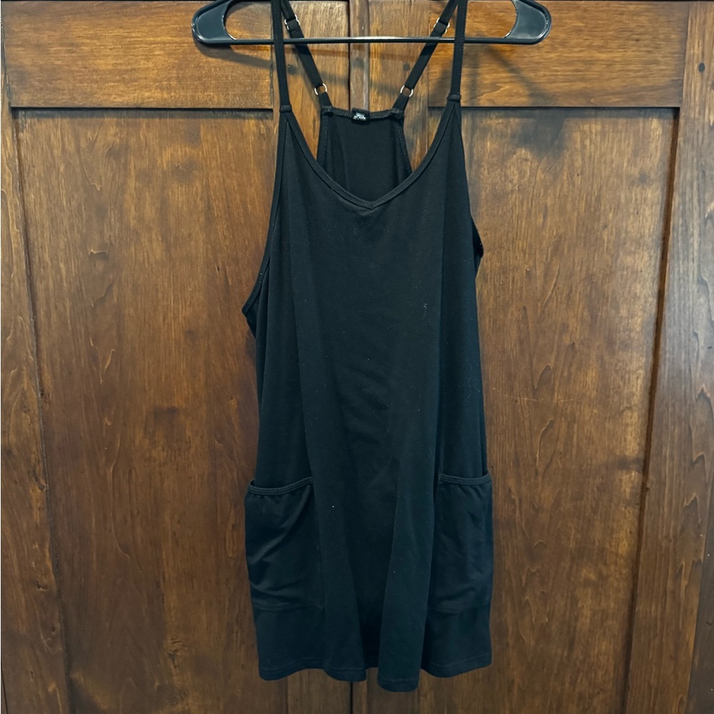 Black Sleeveless Athletic Dress with Pockets
